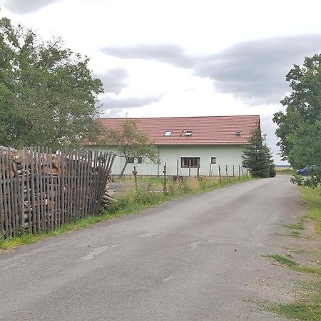 Апартаменты Na Samote U Lesa -Rasovna Msecke Zehrovice Экстерьер фото